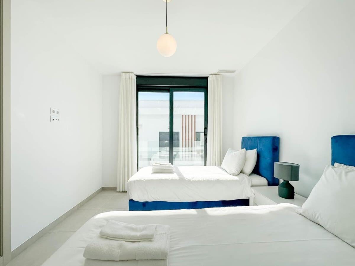 Rooftop Jacuzzi Pools Modern Wifi Townhouse Apartamento Estepona