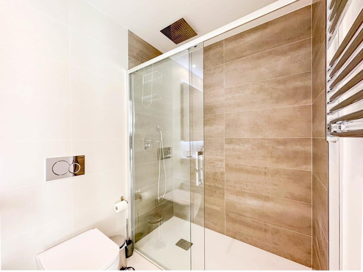 Apartamento Rooftop Jacuzzi Pools Modern Wifi Townhouse Estepona